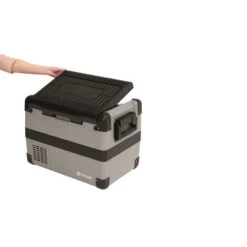 Outwell Deep Cool 35L Coolbox -Out Door World 590137 deep cool 35l feature photo 2